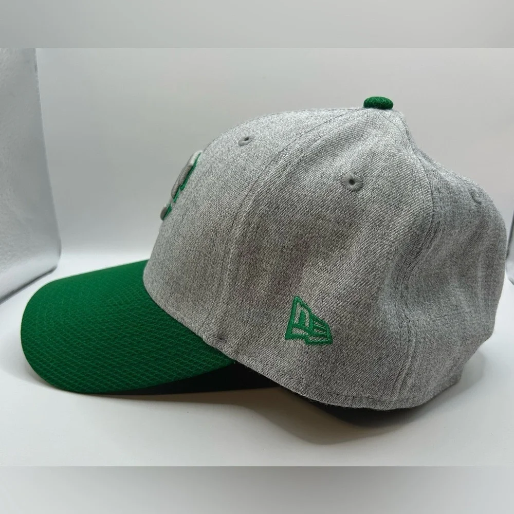 Minnesota Twins ball cap. New Era. 38Thirty.  Medium/Large.